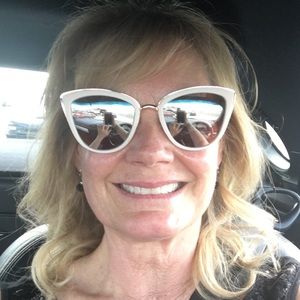 Meet your Posher, Aleta